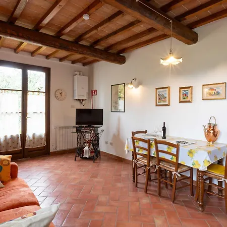 بيت للعطل Casa Leonardo, Montaione, Mura مونتايون