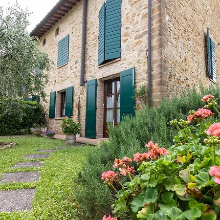 Casa Leonardo, Montaione, Mura بيت للعطل *
